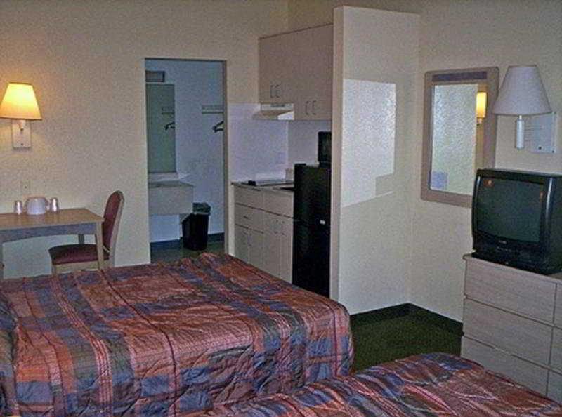 Super 8 By Wyndham Aberdeen Southern Pines Zewnętrze zdjęcie