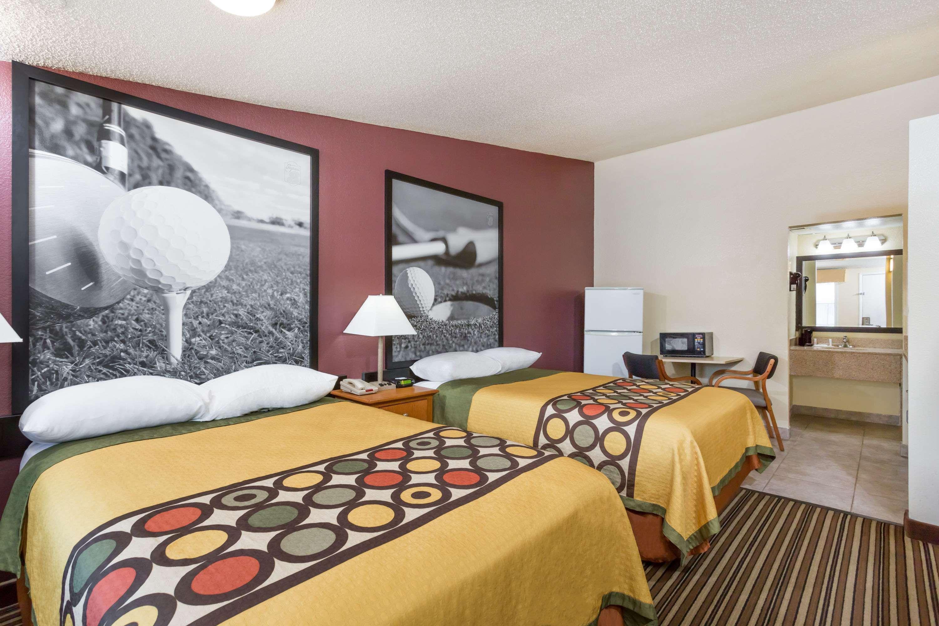 Super 8 By Wyndham Aberdeen Southern Pines Zewnętrze zdjęcie