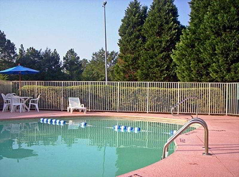 Super 8 By Wyndham Aberdeen Southern Pines Zewnętrze zdjęcie